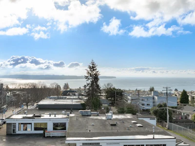 408-1441 Johnston Road - 3