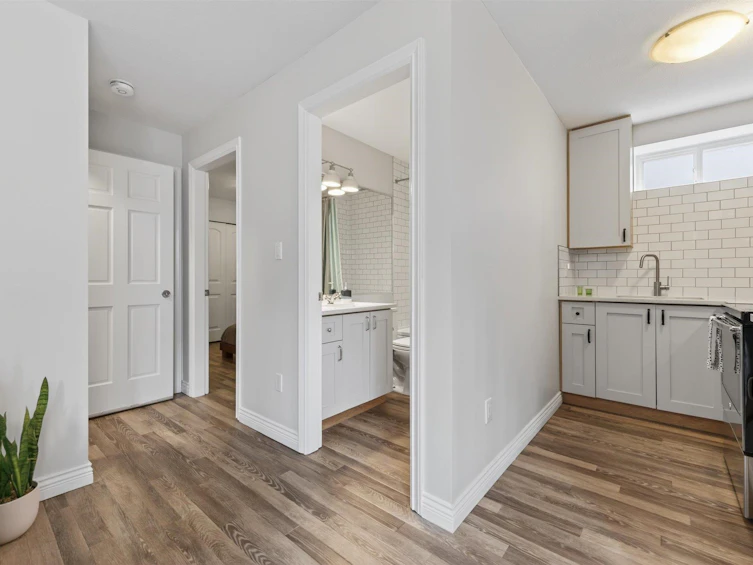 1528 E Pender Street, Vancouver, BC, V5L 1W1 - 24