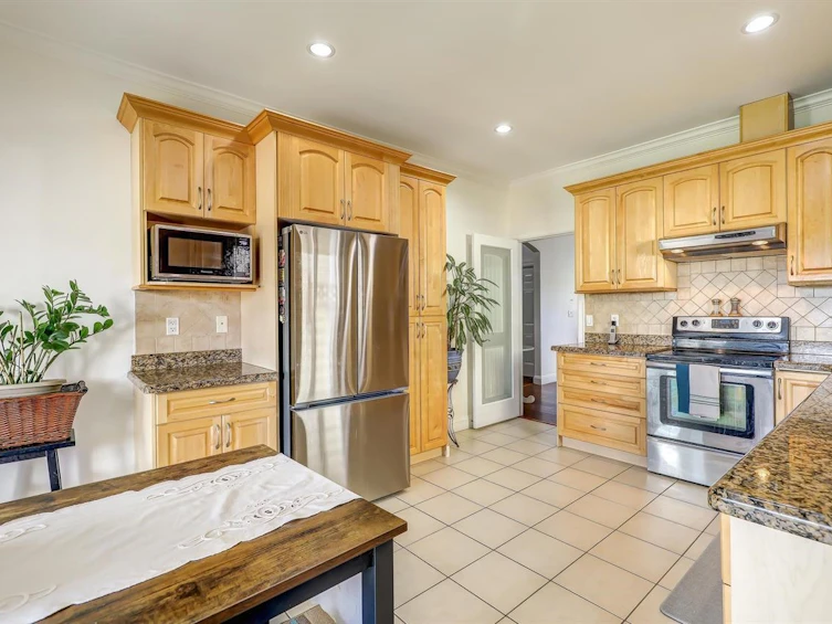 7448 17th Avenue, Burnaby, BC, V3N 1L4 - 9