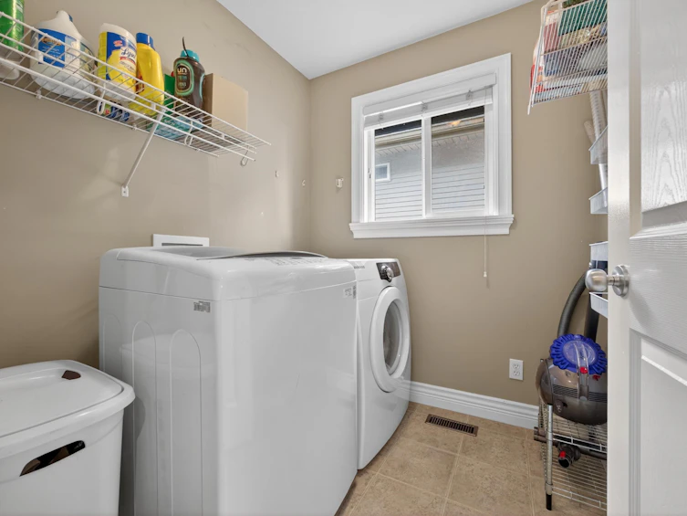 19485 66a Avenue, Surrey, BC, V4N 0C3 - 23