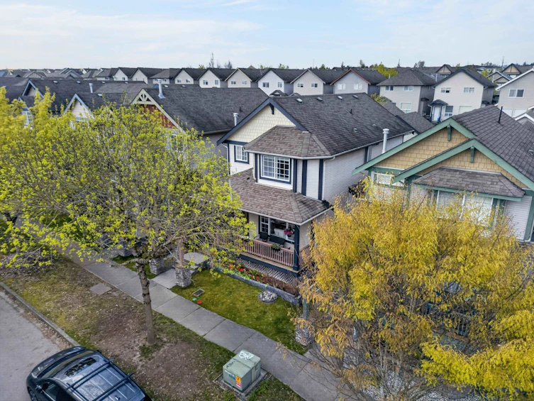 19485 66a Avenue, Surrey, BC, V4N 0C3 - 34