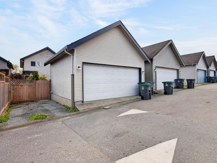 19485 66a Avenue, Surrey, BC, V4N 0C3 - 33