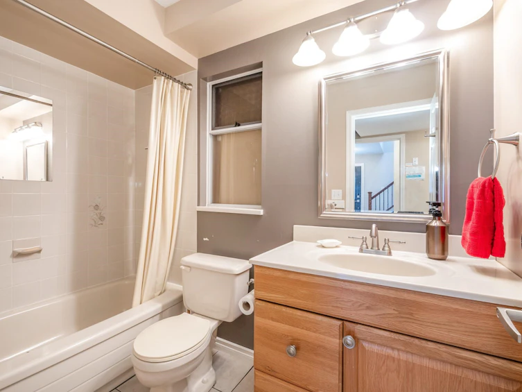 13251 82b Avenue, Surrey, BC, V3W 0P9 - 21
