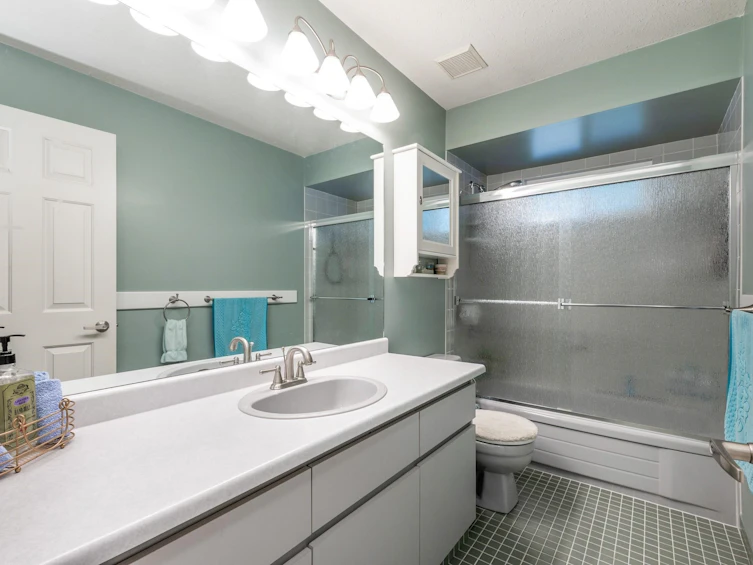 13251 82b Avenue, Surrey, BC, V3W 0P9 - 16