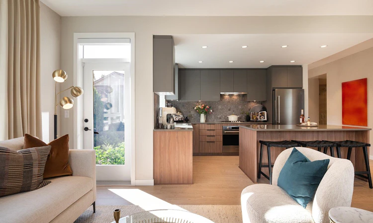 313-3138 Jago Way
