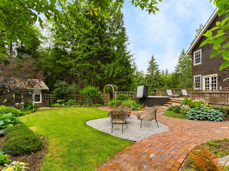 740 Minnows Lane, Bowen Island, BC, V0N 1G2 - 26