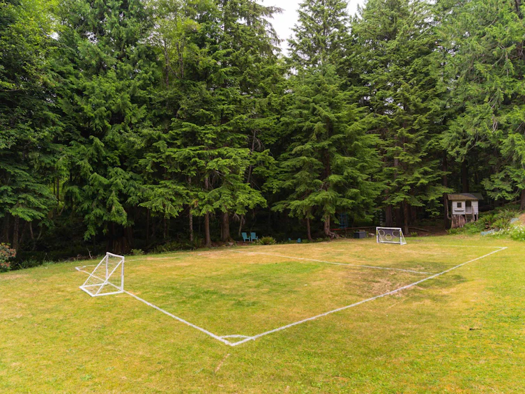 740 Minnows Lane, Bowen Island, BC, V0N 1G2 - 32