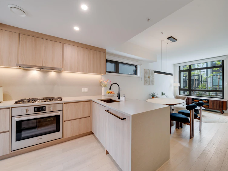 6292 Oak Street, Vancouver, BC, V6M 2W4 - 22