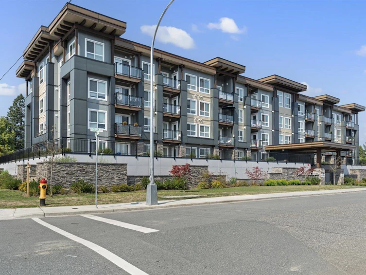 209-9450 Robson Street, Chilliwack, BC, V2P 4E4