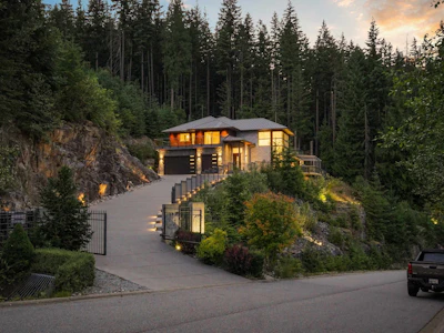 1083 Uplands Drive - 4
