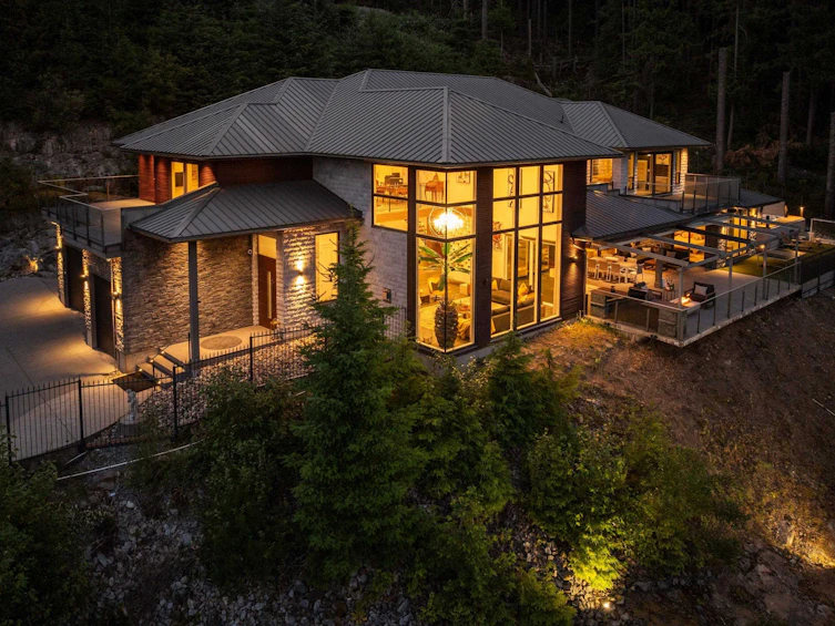 1083 Uplands Drive, Port Moody, BC, V3H 5G6