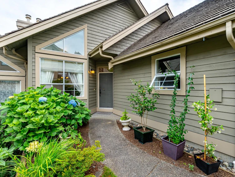 113-1465 Parkway Boulevard, Coquitlam, BC, V3E 3E6 - 2