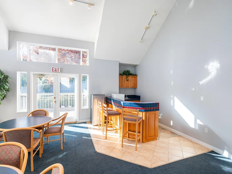 113-1465 Parkway Boulevard, Coquitlam, BC, V3E 3E6 - 31