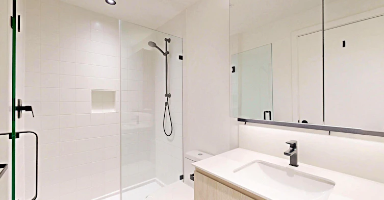 3930 Dumfries Street, Vancouver, BC, V5N 2N7 - 18