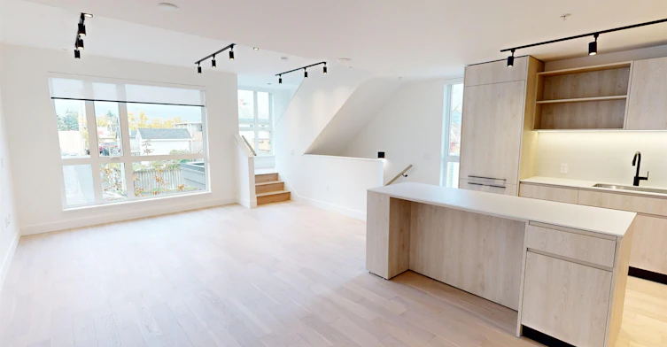 3930 Dumfries Street, Vancouver, BC, V5N 2N7 - 9