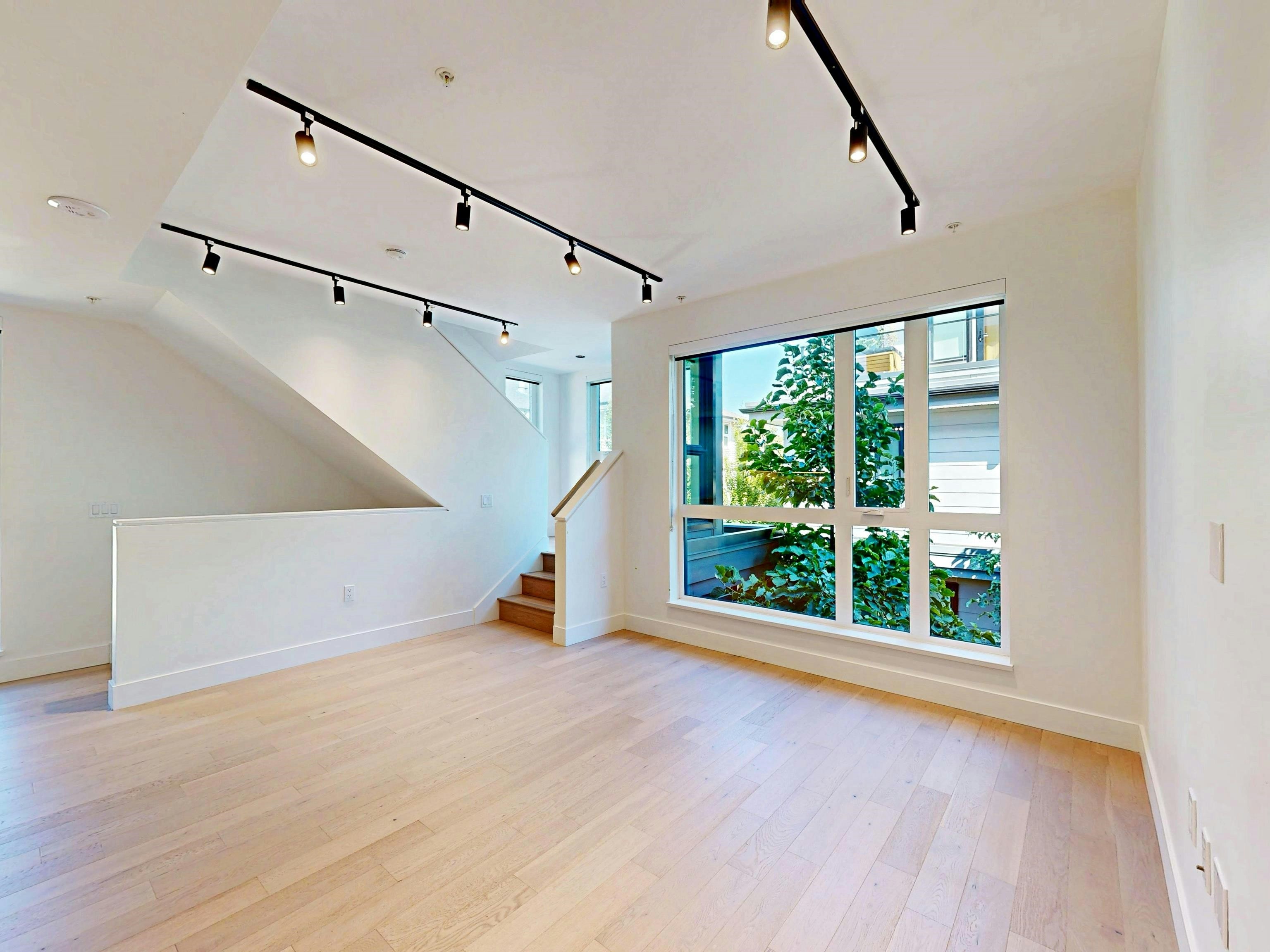 3930 Dumfries Street, Vancouver, BC, V5N 2N7 - 12