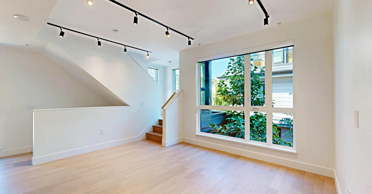 3930 Dumfries Street, Vancouver, BC, V5N 2N7 - 12
