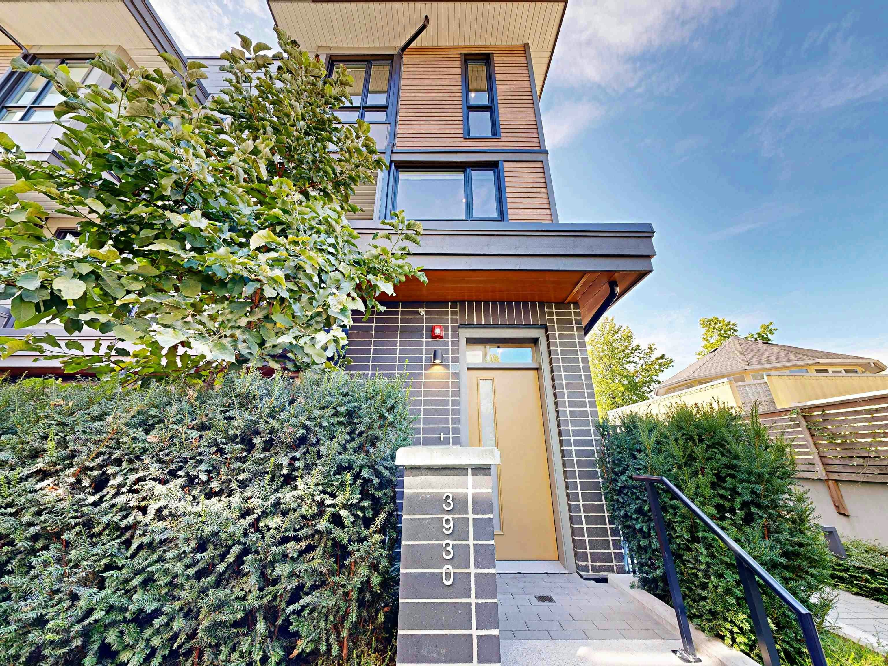 3930 Dumfries Street, Vancouver, BC, V5N 2N7 - 2