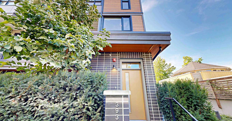 3930 Dumfries Street, Vancouver, BC, V5N 2N7 - 2