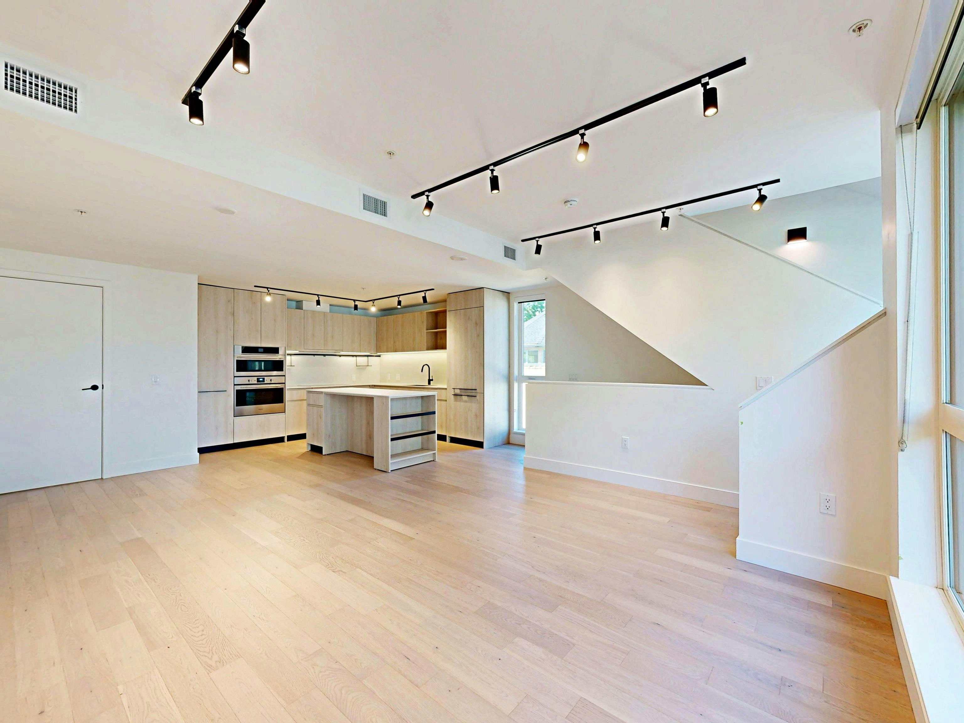 3930 Dumfries Street, Vancouver, BC, V5N 2N7 - 13