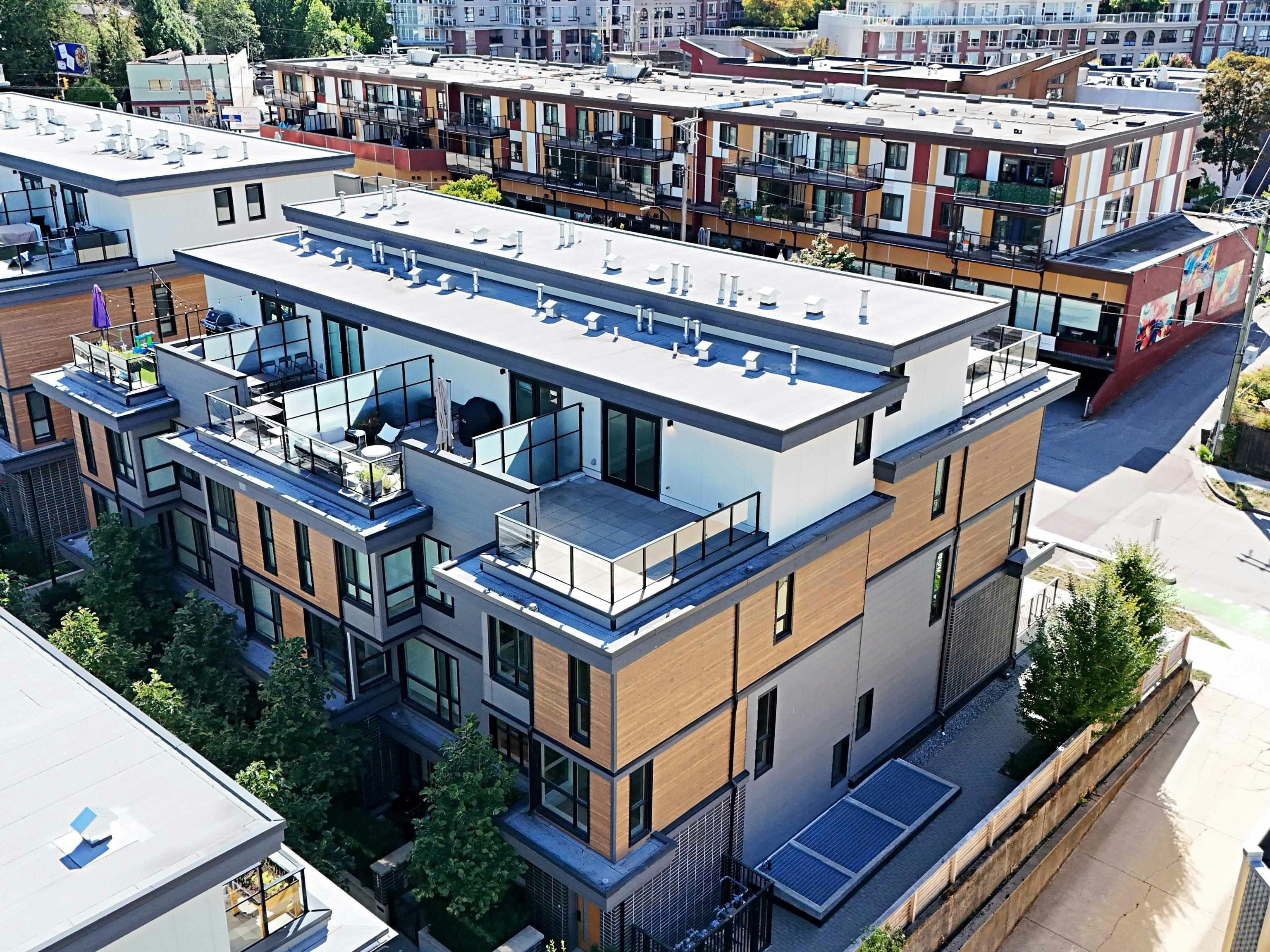 3930 Dumfries Street, Vancouver, BC, V5N 2N7 - 39