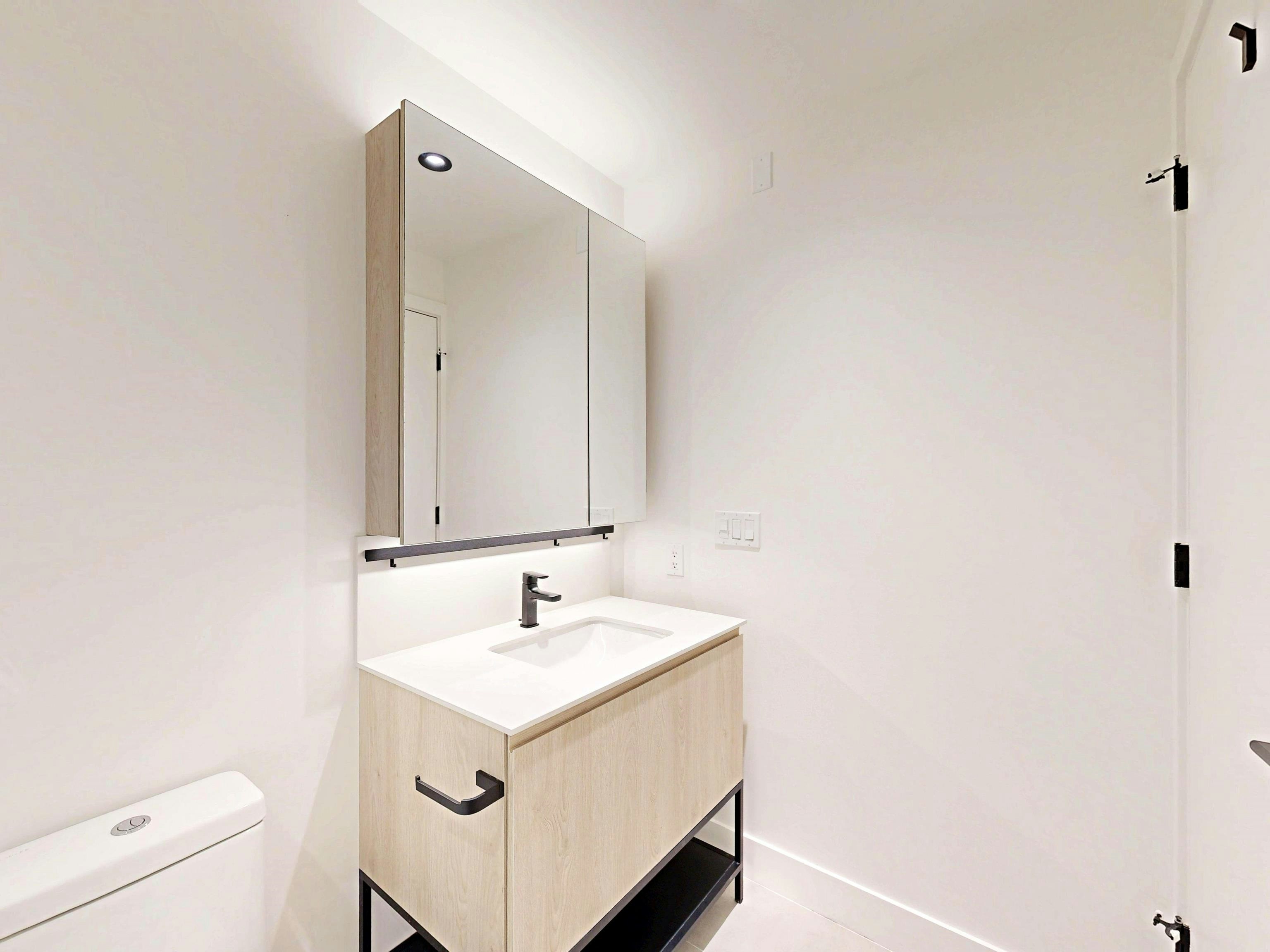 3930 Dumfries Street, Vancouver, BC, V5N 2N7 - 19