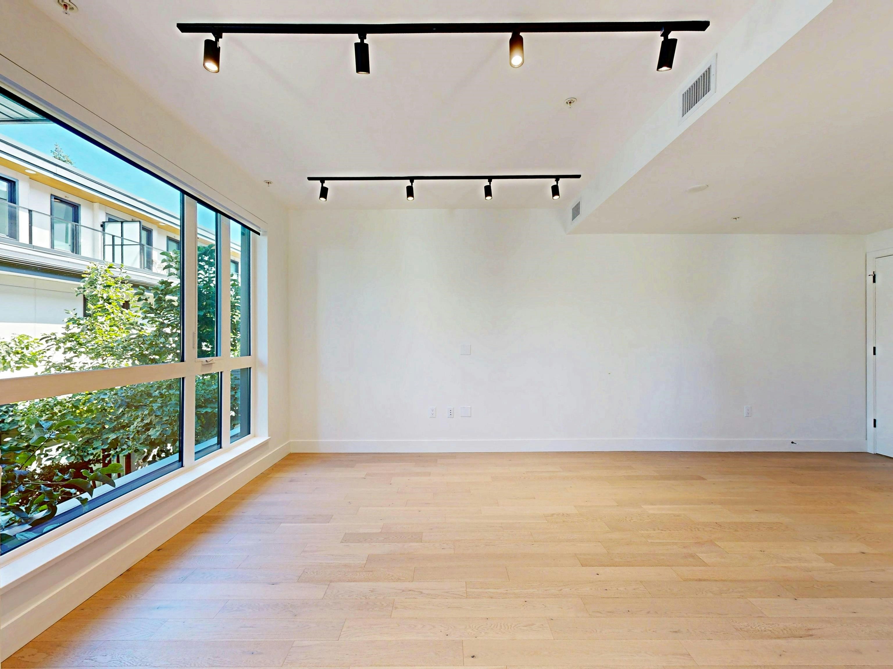 3930 Dumfries Street, Vancouver, BC, V5N 2N7 - 14