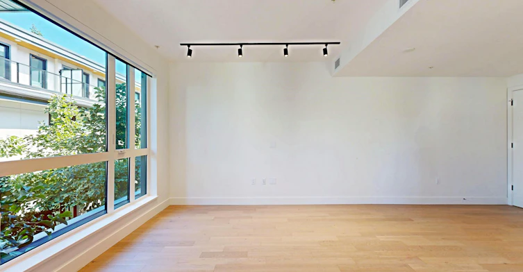 3930 Dumfries Street, Vancouver, BC, V5N 2N7 - 14