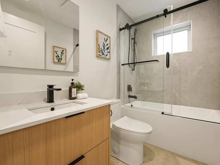 3156-1 E 8th Avenue, Vancouver, BC, V5M 1X6 - 18