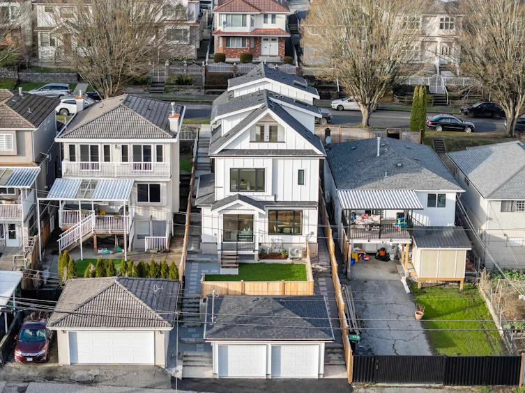 3156-1 E 8th Avenue, Vancouver, BC, V5M 1X6 - 29