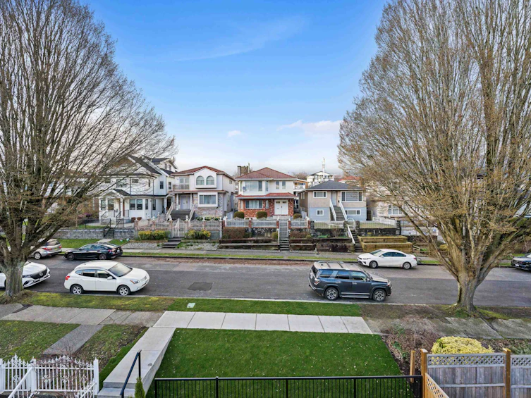 3156-1 E 8th Avenue, Vancouver, BC, V5M 1X6 - 23