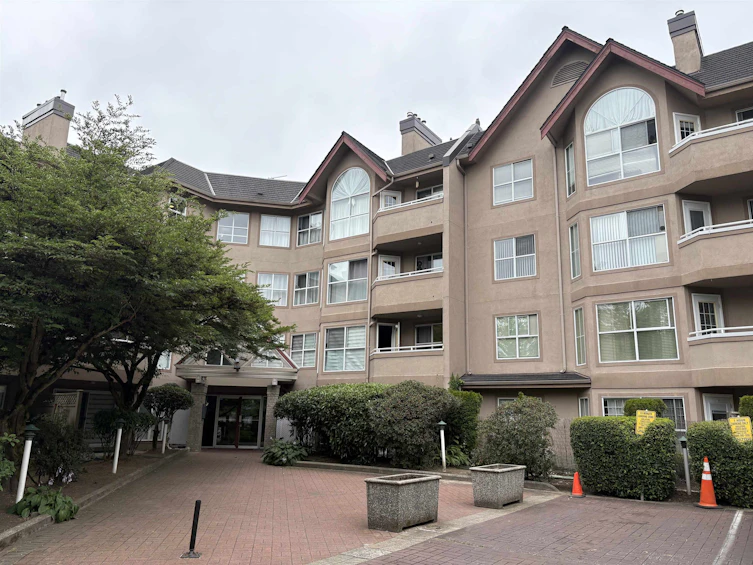 310-7435 121a Street, Surrey, BC, V3W 0W8 - 2