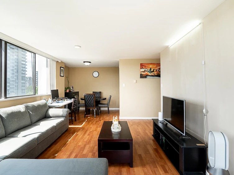 1408-9521 Cardston Court, Burnaby, BC, V3N 4R8 - 9