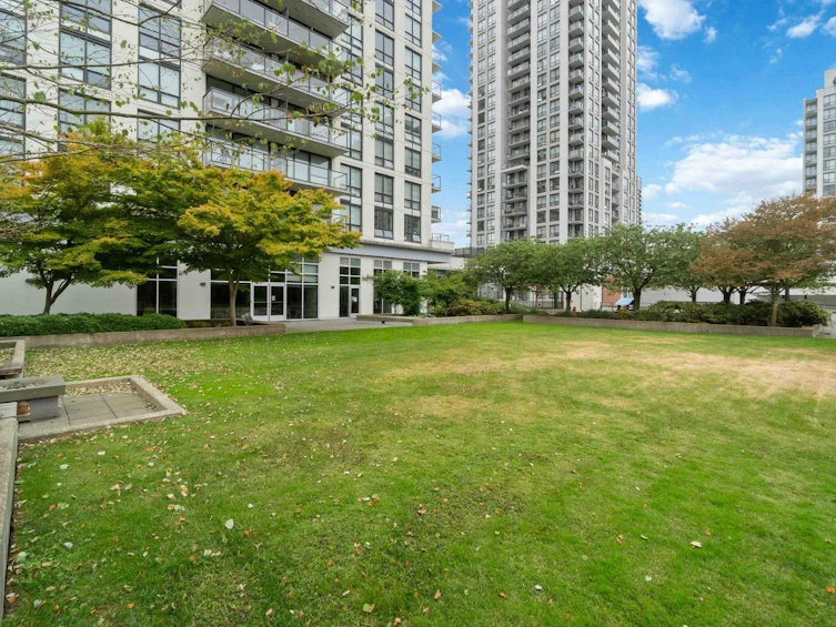 1608-3007 Glen Drive, Coquitlam, BC, V3B 0L8 - 28