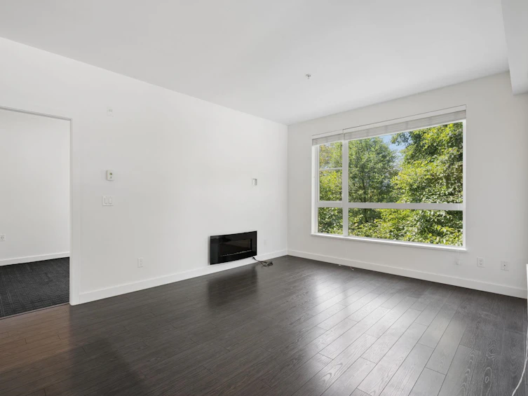 204-1621 Hamilton Avenue, North Vancouver, BC, V7P 0B6 - 2