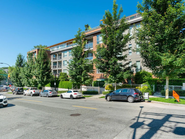 204-1621 Hamilton Avenue, North Vancouver, BC, V7P 0B6 - 33