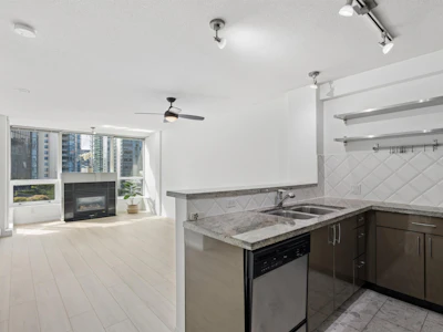 903-1328 W Pender Street - 3