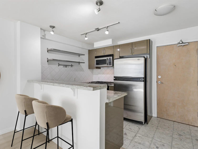 903-1328 W Pender Street, Vancouver, BC, V6E 4T1 - 12