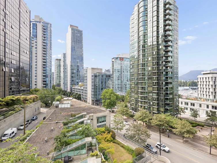 903-1328 W Pender Street, Vancouver, BC, V6E 4T1