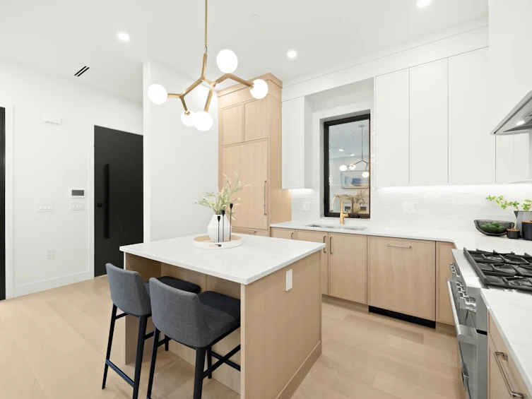 1095 E 14th Avenue, Vancouver, BC, V5T 2P1 - 7