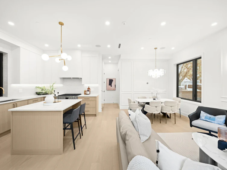 1095 E 14th Avenue, Vancouver, BC, V5T 2P1 - 9
