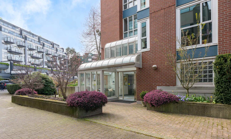 405-1502 Island Park Walk