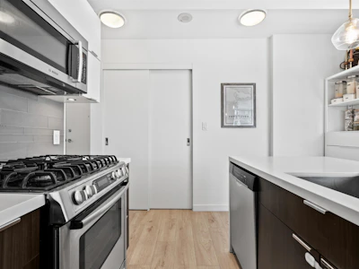 503-1775 Quebec Street - 4