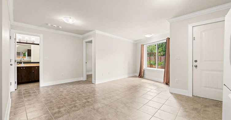 6703 103a Street, Surrey, BC, V3W 8J2 - 2