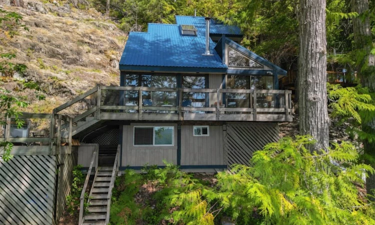 Lot 24 Sakinaw Lake