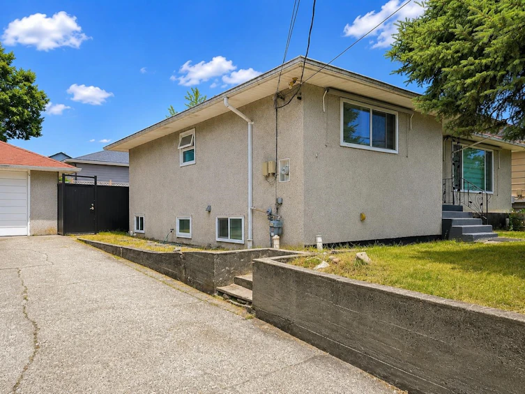 1309 Edinburgh Street, New Westminster, BC, V3M 2W1 - 2