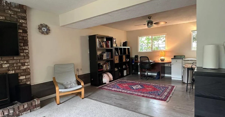 20801 Stoney Avenue, Maple Ridge, BC, V2X 7T2 - 20