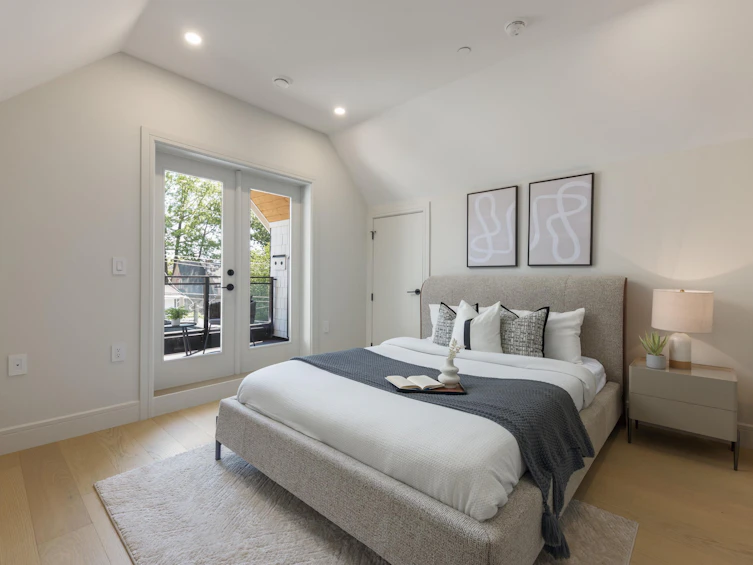 2068 E 1st Avenue, Vancouver, BC, V5N 1B5 - 13