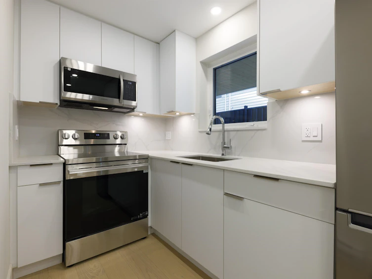 2068 E 1st Avenue, Vancouver, BC, V5N 1B5 - 18