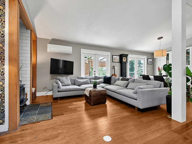 1211 Miller Road, Bowen Island, BC, V0N 1G1 - 7